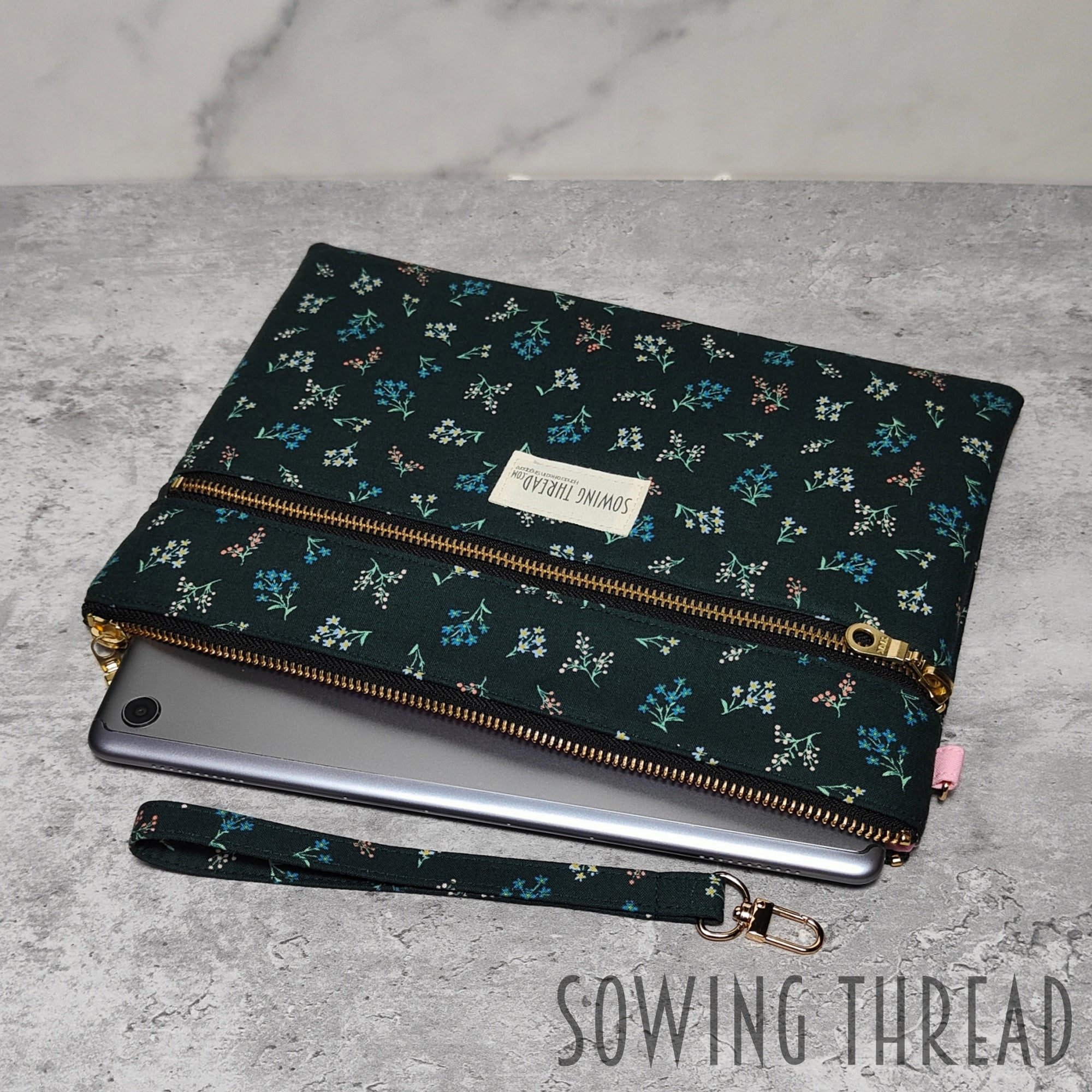 Double Zipper Wristlet (L) - Petites Fleurs Green